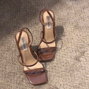 So cute and autumnal! Worn only once!